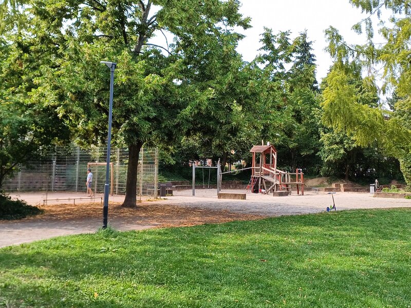 Bei der Beteiligungsaktion &raquo;Mein Park&laquo; k&ouml;nnen B&uuml;rgerinnen und B&uuml;rger ihre Ideen zur geplanten Umgestaltung des Thomas-Nast-Parks einbringen. 