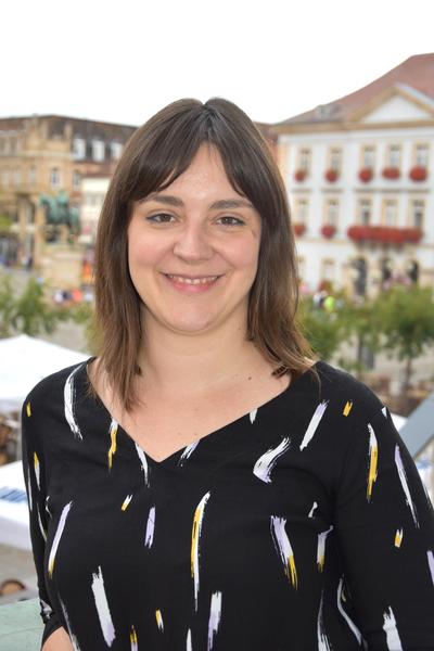 Bild vergr&ouml;&szlig;ern: Lisa Kunzmann ist seit dem Jahr 2016 Ansprechpartnerin f&uuml;r das Stadtmarketing in Landau. 