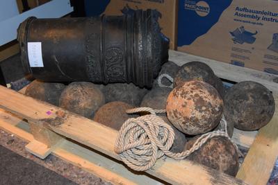 Bild vergr&ouml;&szlig;ern: Seltener Blick hinter die Kulissen: Das Museum f&uuml;r Stadtgeschichte Landau in der Pfalz lagert in seinem Fundus noch zahlreiche weitere, sorgf&auml;ltig katalogisierte Exponate - die bei Bedarf bei Sonderausstellungen gezeigt werden k&ouml;nnen.